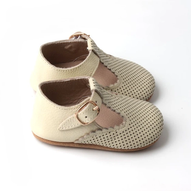 Туфлі BottiLion T-Strap shoes з натуральноі шкіри з перфорацією,внутрішня устілка 12,5 см ( 1,5-2 роки), бежеві - изображение 4