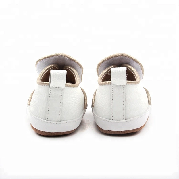 Дитячі кросівки BottiLion Casual Shoes з натуральноі шкіри на липучці , антиковзна підошва, внутрішня устілка 12,5 см ( 1,5-2 роки) , білі з золотистим кантом - изображение 6