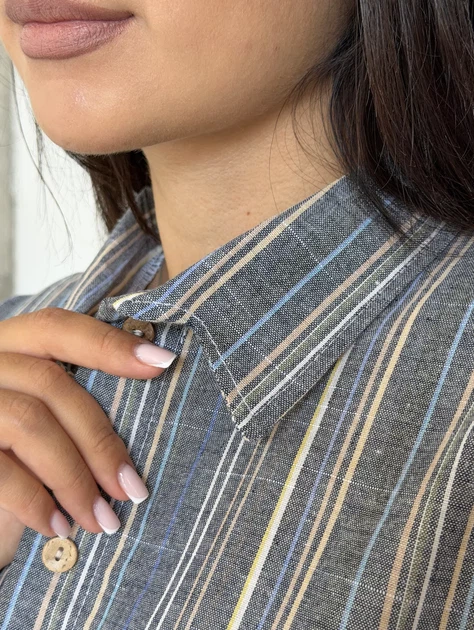 Стильна жіноча лляна oversize сорочка у смужку casual INNOE 300055-2, р. 54-56 Темно-сірий - Фото 5 Стильна жіноча лляна oversize сорочка у смужку casual INNOE 300055-2, р. 54-56 Темно-сірий - изображение 5