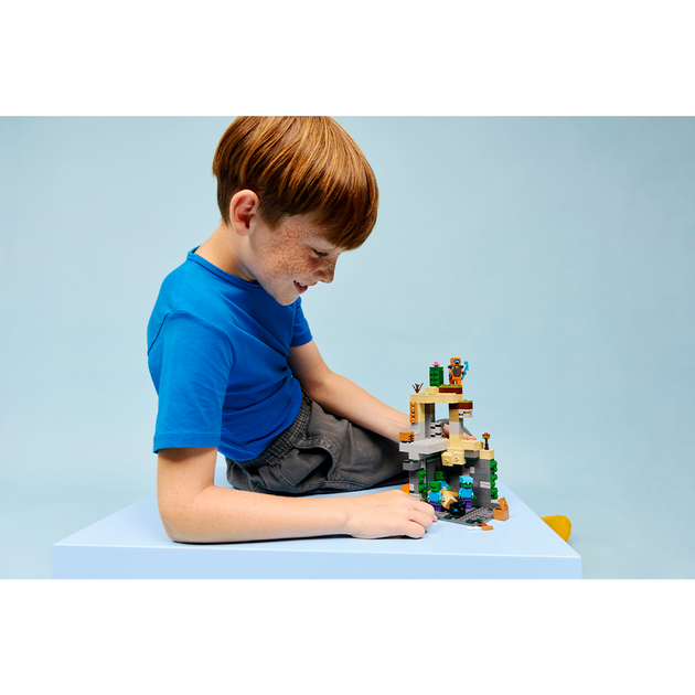 Конструктор LEGO Minecraft Підземелля зомбі 284 деталі (21587) - зображення 8