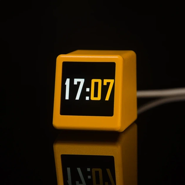Часы-метеостанция GeekMagic SmallTV-Ultra с IPS-дисплеем и Wi-Fi Yellow (3_08634) - изображение 4