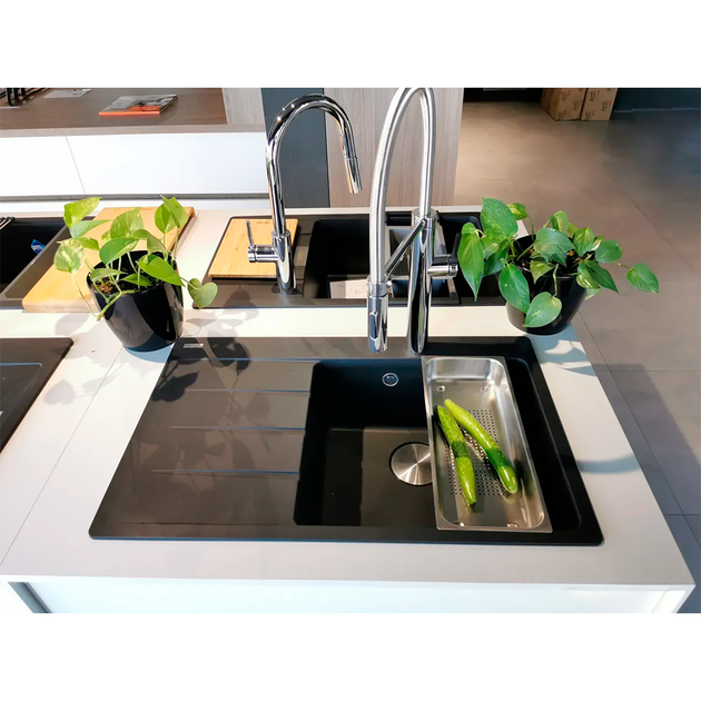 Мийка кухонна з крилом Franke Centro CNG 611-78 TL прямокутна фраграніт 780 x 500 мм Onyx (114.0630.479) - Фото 5 Мийка кухонна з крилом Franke Centro CNG 611-78 TL прямокутна фраграніт 780 x 500 мм Onyx (114.0630.479) - зображення 5