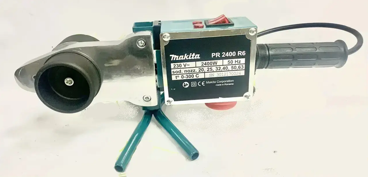 Паяльник для пластиковых труб Makita 2400 Вт сварочный аппарат полипропилена 300°C раструбный 20 63 мм электрический для пайки PPR фитингов водопровода отопления с тефлоновым нагревателем регулировкой температуры насадками ножницами кейсом - изображение 3