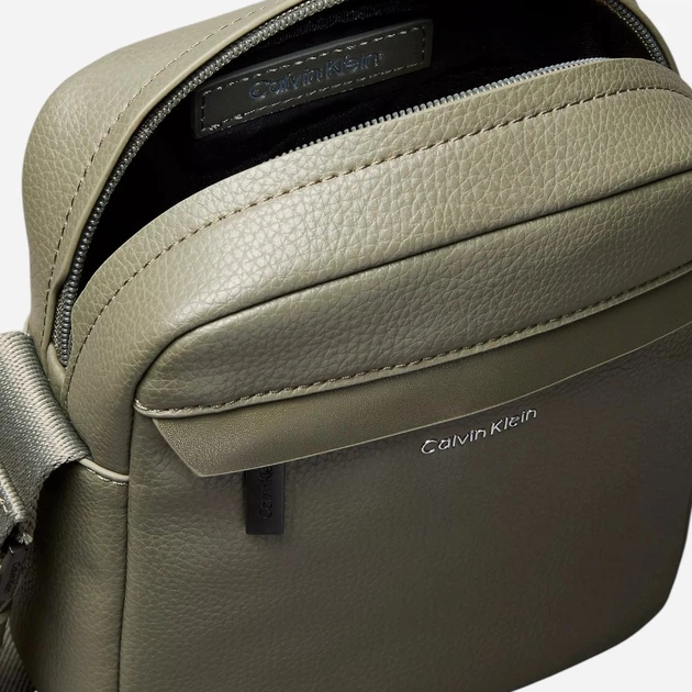 Сумка планшет через плечо мужская из искусственной кожи Calvin Klein Pebbled Reporter 587388331 Зеленая (1161920538) - изображение 4