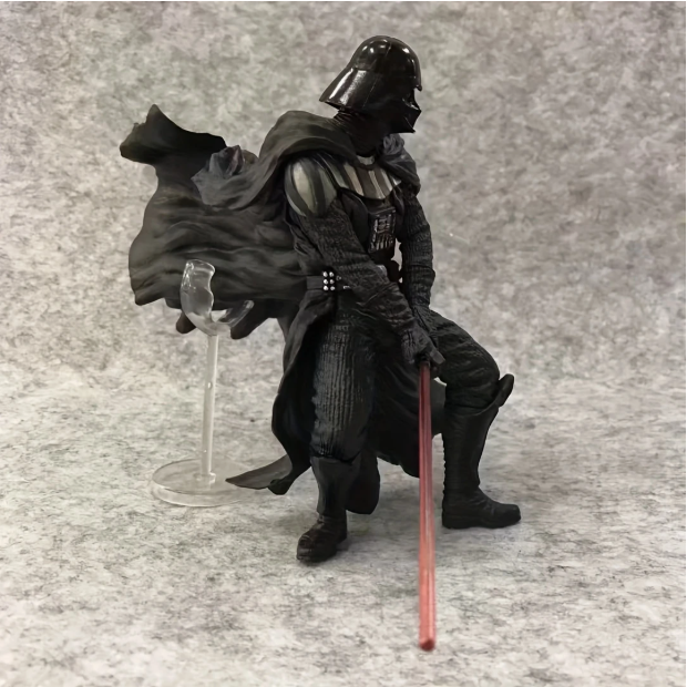 Коллекционная фигурка Дарта Вейдера с мечем из "Звездных Войн", Star Wars - Фото 3 Коллекционная фигурка Дарта Вейдера с мечем из "Звездных Войн", Star Wars - изображение 3