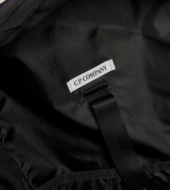 Рюкзак C.P. Company Taylon P Nylon Backpack с вышитым логотипом чёрного цвета. - Фото 5 Рюкзак C.P. Company Taylon P Nylon Backpack с вышитым логотипом чёрного цвета. - изображение 5