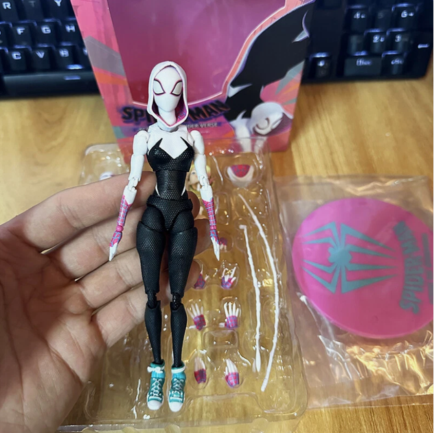 Коллекционная экшн-фигурка Spider-Gwen: Across the Spider-Verse Гвен Стейси «Человек-паук: Сквозь вселенную» - изображение 7