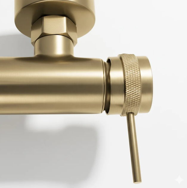 Смеситель для ванны Rea Lungo Grip brushed gold REA-B6398 - Фото 2 Смеситель для ванны Rea Lungo Grip brushed gold REA-B6398 - изображение 2