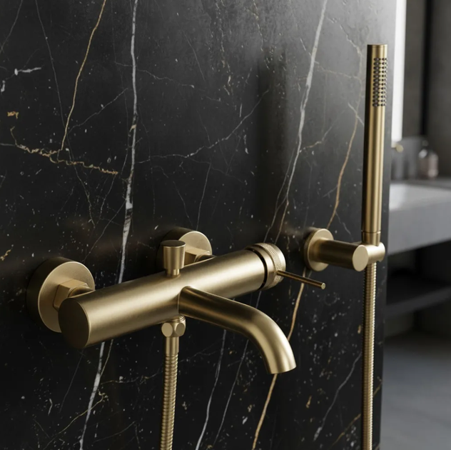 Смеситель для ванны Rea Lungo Grip brushed gold REA-B6398 - Фото 3 Смеситель для ванны Rea Lungo Grip brushed gold REA-B6398 - изображение 3