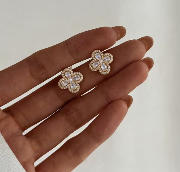 Сережки гвоздики з камінцями Сережки Four-Leaf Clover у формі чотирилисника - зображення 4