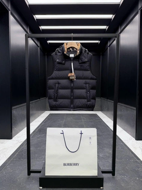 Мужская черная пуховая жилетка Burberry с капюшоном, гусиный пух 90% 3XL - изображение 6