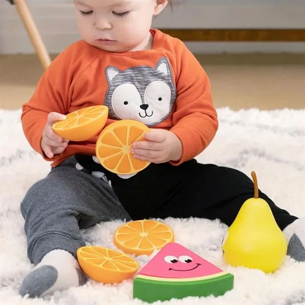 Игровой набор Fat Brain Toys Веселые фрукты разноцветные 27х13х15 см из силикона - изображение 5