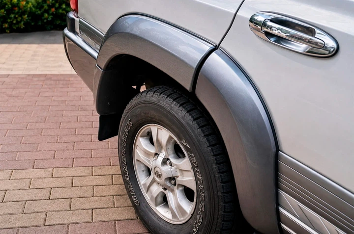 Комплект розширювачів арок (10 шт) для Toyota Land Cruiser 100 1998-2007 рр - зображення 3