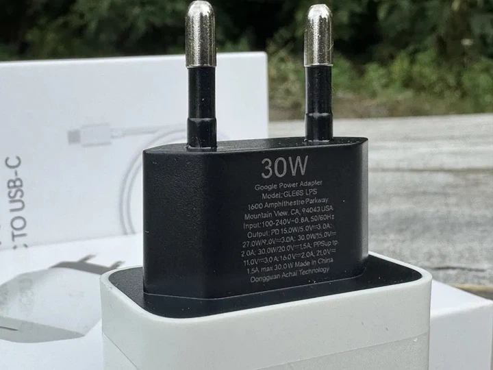 Зарядное устройство Быстрая зарядка для Pixel 30W USB Type-C GA03502-EU, Зарядный блок Google Pixel - изображение 3