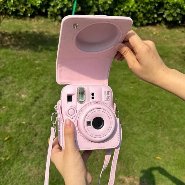 Чохол для фотоапарата Fujifilm Instax Mini 13 Candy Pink (Рожевий) - Фото 5 Чохол для фотоапарата Fujifilm Instax Mini 13 Candy Pink (Рожевий) - изображение 5