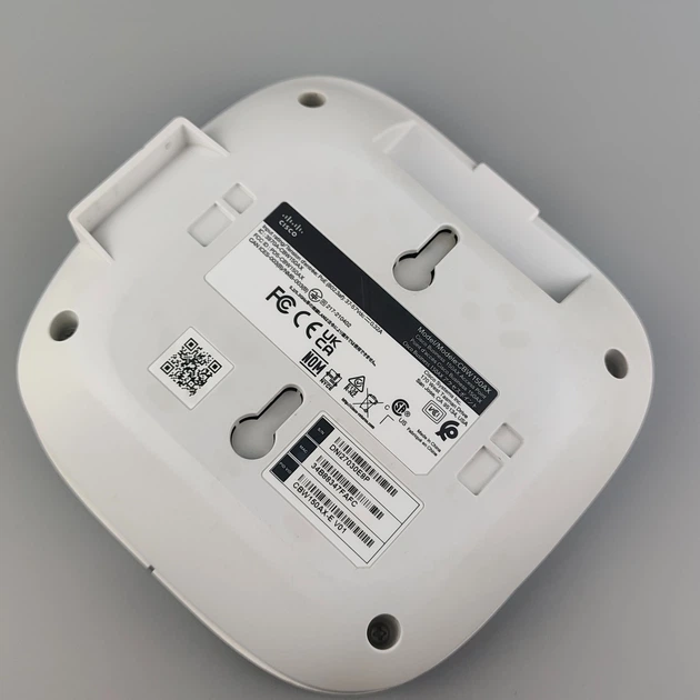 Беспроводная точка доступа Cisco Business CBW150AX / AX1200 Wi-Fi 6 / 1x GbE LAN / PoE Injector / Белый (102228652) - Б/У - изображение 8
