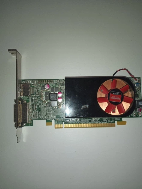 Дискретная видеокарта AMD Radeon R7 250, 2 GB DDR3, 128-bit / 1x DVI, 1x DisplayPort / Для корпусов форм-фактора SFF + Переходник DVI-VGA б/у - изображение 3