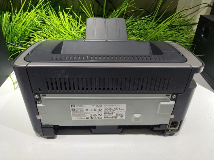 Принтер HP LaserJet P1006 / Лазерная монохромная печать / 600x600 dpi / A4 / 16 стр/мин / USB 2.0 б/у - Фото 7 Принтер HP LaserJet P1006 / Лазерная монохромная печать / 600x600 dpi / A4 / 16 стр/мин / USB 2.0 б/у - изображение 7