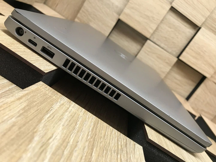 Ноутбук Б-класс Dell Latitude 5510 / 15.6" (1920x1080) IPS / Intel Core i5-10210U (4 (8) ядра по 1.6 - 4.2 GHz) / 8 GB DDR4 / 256 GB SSD M.2 / Intel UHD Graphics / WebCam / USB 3.2 / HDMI / Windows 10 б/у - Фото 9 Ноутбук Б-класс Dell Latitude 5510 / 15.6" (1920x1080) IPS / Intel Core i5-10210U (4 (8) ядра по 1.6 - 4.2 GHz) / 8 GB DDR4 / 256 GB SSD M.2 / Intel UHD Graphics / WebCam / USB 3.2 / HDMI / Windows 10 б/у - изображение 9