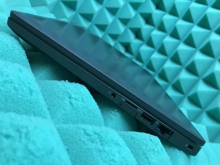 Ультрабук Б-класс Dell Latitude 5300 / 13.3" (1920x1080) IPS / Intel Core i5-8365U (4 (8) ядра по 1.6 - 4.1 GHz) / 8 GB DDR4 / 256 GB SSD M.2 / Intel UHD Graphics 620 / WebCam / USB 3.1 / HDMI / Windows 10 б/у - Фото 11 Ультрабук Б-класс Dell Latitude 5300 / 13.3" (1920x1080) IPS / Intel Core i5-8365U (4 (8) ядра по 1.6 - 4.1 GHz) / 8 GB DDR4 / 256 GB SSD M.2 / Intel UHD Graphics 620 / WebCam / USB 3.1 / HDMI / Windows 10 б/у - изображение 11
