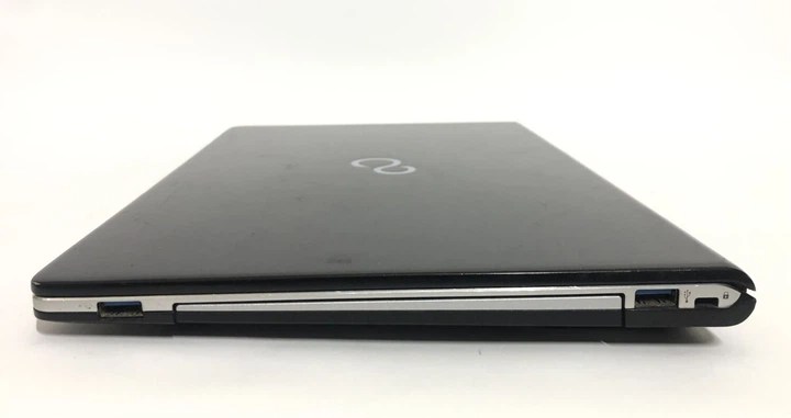 Ультрабук Б-клас Fujitsu LifeBook / 13.3" IPS Touch / Core i5-6300U (2(4) ядра по 2.4-3 GHz) / 8GB DDR4 / 256GB SSD / HD Graphics 520 / WebCam / HDMI б/в - зображення 14