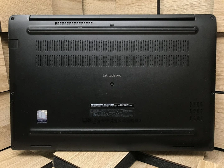Ноутбук Б-класс Dell Latitude 7490 / 14" (1920x1080) IPS / Intel Core i5-8350U (4 (8) ядра по 1.7-3.6 GHz) / 8 GB DDR4 / 256 GB SSD M.2 / UHD Graphics 620 / WebCam / USB 3.1 / HDMI б/у - Фото 17 Ноутбук Б-класс Dell Latitude 7490 / 14" (1920x1080) IPS / Intel Core i5-8350U (4 (8) ядра по 1.7-3.6 GHz) / 8 GB DDR4 / 256 GB SSD M.2 / UHD Graphics 620 / WebCam / USB 3.1 / HDMI б/у - изображение 17