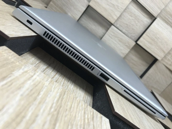 Ультрабук Б-класс HP EliteBook 840 G5 / 14" (1920x1080) IPS / Intel Core i7-8650U (4 (8) ядра по 1.9 - 4.2 GHz) / 8 GB DDR4 / 256 GB SSD M.2 / Intel UHD Graphics 620 / WebCam / USB 3.1 / HDMI б/у - Фото 8 Ультрабук Б-класс HP EliteBook 840 G5 / 14" (1920x1080) IPS / Intel Core i7-8650U (4 (8) ядра по 1.9 - 4.2 GHz) / 8 GB DDR4 / 256 GB SSD M.2 / Intel UHD Graphics 620 / WebCam / USB 3.1 / HDMI б/у - изображение 8