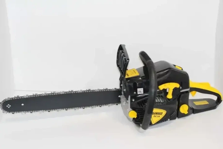 Бензопила DeWalt DC55 бензиновая 4,5 кВт цепная пила 52 см3 двухтактная мотопила 11000 об мин шина 45 см цепь 0,325 пила для дров древесины деревьев сада строительства хозяйства - изображение 3