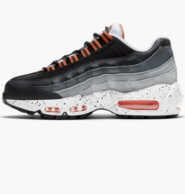 Кроссовки подростковые Nike Air Max 95 Recraft 37.5 Чорно-сірий CJ3906-008 - Фото 1 Кроссовки подростковые Nike Air Max 95 Recraft 37.5 Чорно-сірий CJ3906-008 - изображение 1