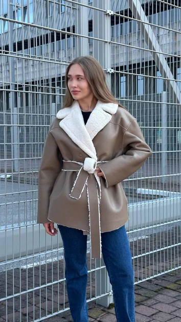 Дубленка женская зимняя двусторонняя UF-Fashion Д-370 44 темно-бежевый - Фото 2 Дубленка женская зимняя двусторонняя UF-Fashion Д-370 44 темно-бежевый - изображение 2