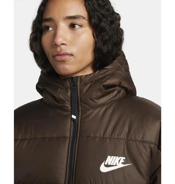 Куртка жіноча Nike W Nsw Syn Tf Rpl Hd Parka S Коричневий DX1798-237 - зображення 4
