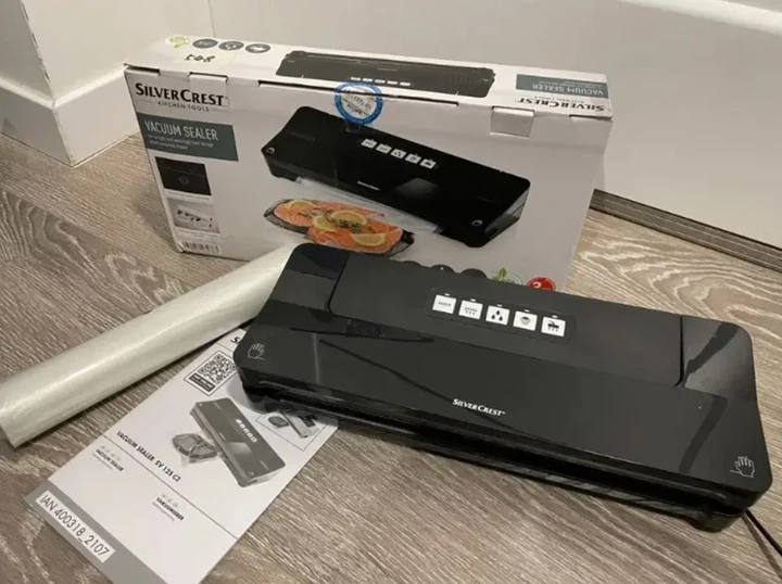 Вакууматор SilverCrest SV 125 C6 125 Вт черный + рулон пленки 3 м - изображение 9