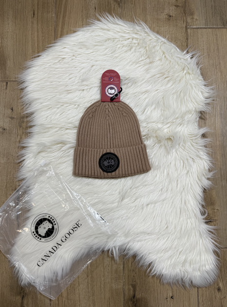 Шапка Canada Goose Унисекс Бежевого Цвета ONE SIZE (sej-2ga-sa0) - Фото 2 Шапка Canada Goose Унисекс Бежевого Цвета ONE SIZE (sej-2ga-sa0) - изображение 2