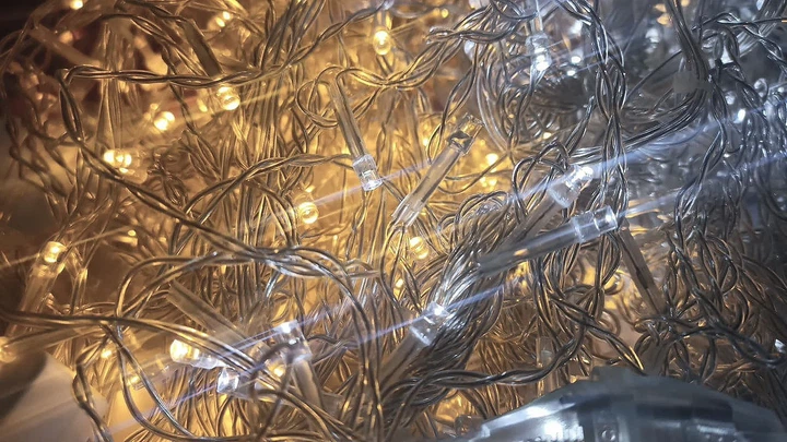 Гирлянда-штора «Водопад» 3×2 м 240 LED теплый свет с коннектором - Фото 6 Гирлянда-штора «Водопад» 3×2 м 240 LED теплый свет с коннектором - изображение 6