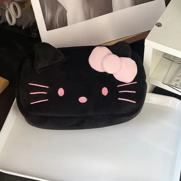 Мягкий пенал Hello Kitty пенал косметичка унисекс черный с мультяшным принтом полиэстер без наполнения на молнии - Фото 2 Мягкий пенал Hello Kitty пенал косметичка унисекс черный с мультяшным принтом полиэстер без наполнения на молнии - изображение 2