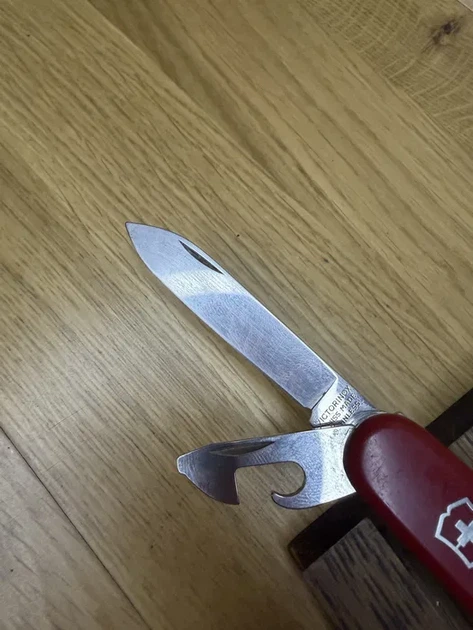 Швейцарський складаний ніж Victorinox CLIMBER RED 1.3703 - Б/В - зображення 2