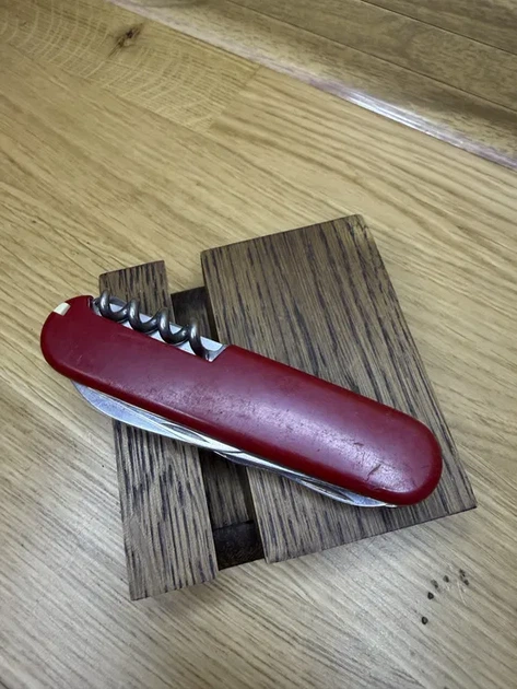 Швейцарський складаний ніж Victorinox CLIMBER RED 1.3703 - Б/В - зображення 4