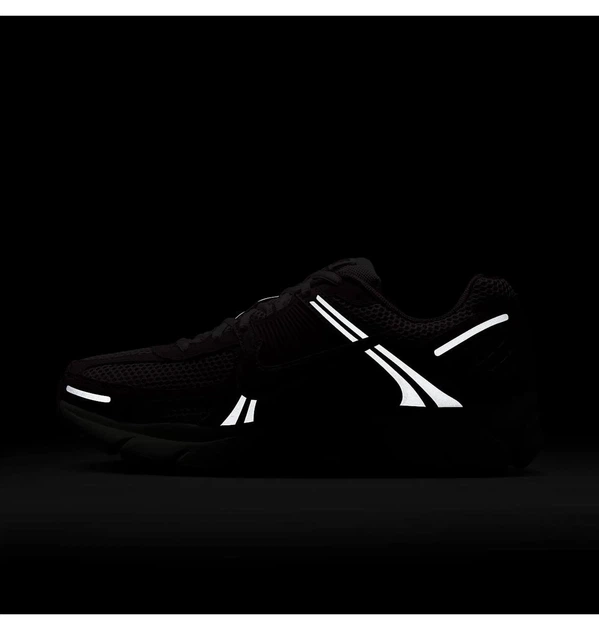 Кросівки жіночі Nike Air Zoom Vomero 5 Pink 37.5 Рожевий FJ2028-600 - зображення 9