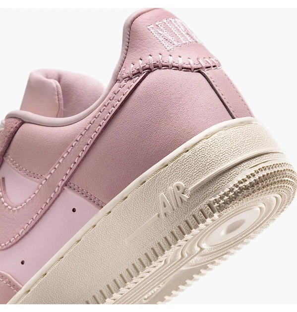 Кроссовки женские Nike Air Force 1 Pink 38.5 Розовый IB4654-661 - Фото 8 Кроссовки женские Nike Air Force 1 Pink 38.5 Розовый IB4654-661 - изображение 8