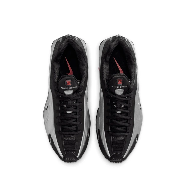 Кросівки жіночі Nike Shox R4 38.5 Сірий AR3565-011 - Фото 3 Кросівки жіночі Nike Shox R4 38.5 Сірий AR3565-011 - зображення 3