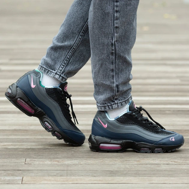 Кросівки Nike Air Max 95 SP Corteiz Pink 41 - Фото 2 Кросівки Nike Air Max 95 SP Corteiz Pink 41 - изображение 2