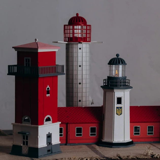 Збірна дерев'яна модель Lighthouse Маяк на острові Зміїний з прибудовою Україна - зображення 12