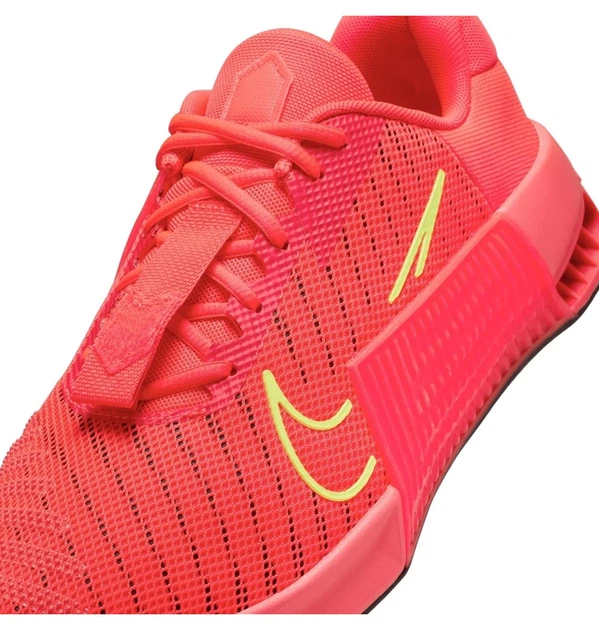 Кроссовки мужские Nike Metcon 9 44 Красный DZ2617-601 - Фото 8 Кроссовки мужские Nike Metcon 9 44 Красный DZ2617-601 - изображение 8