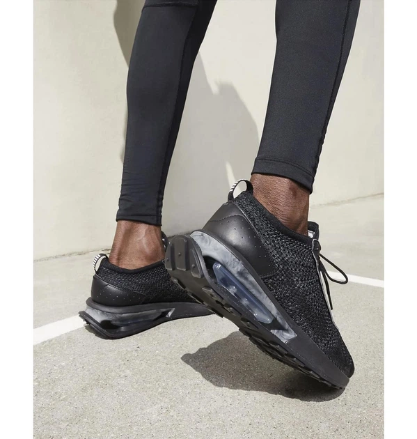 Кросівки чоловічі Nike Air Max Flyknit Racer Next Nature 38.5 Чорний FD2764-001 - Фото 6 Кросівки чоловічі Nike Air Max Flyknit Racer Next Nature 38.5 Чорний FD2764-001 - зображення 6