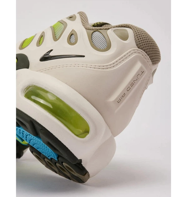 Кросівки чоловічі Nike Air Max Plus Drift 42.5 Комбінований FD4290-008 - Фото 6 Кросівки чоловічі Nike Air Max Plus Drift 42.5 Комбінований FD4290-008 - зображення 6