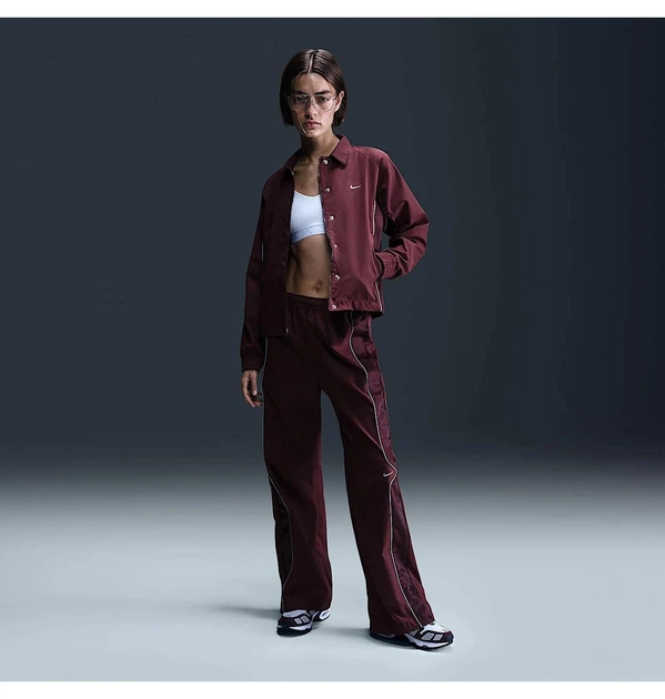 Ветровка женская Nike Sportswear Bordo S Бордова HQ3750-652 - Фото 1 Ветровка женская Nike Sportswear Bordo S Бордова HQ3750-652 - изображение 1