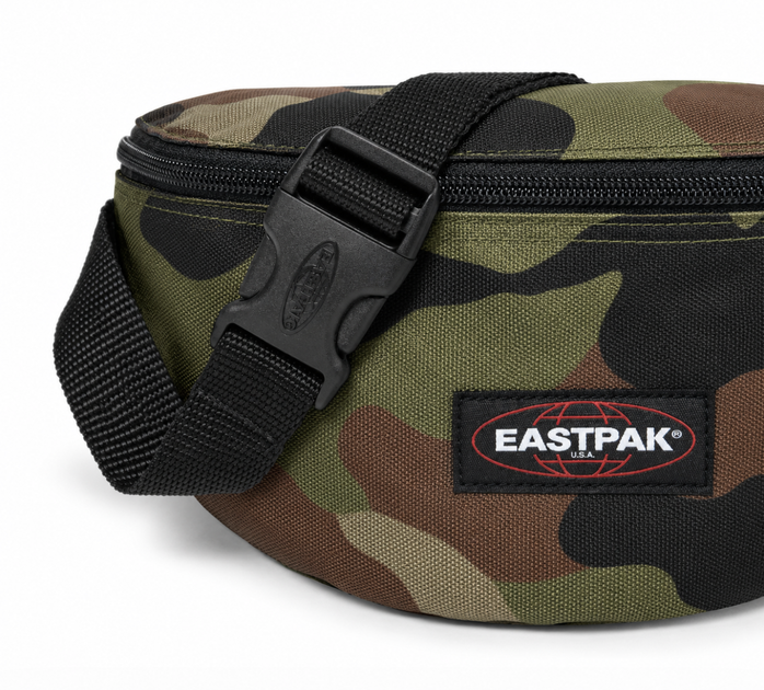Сумка через плече/на пояс Eastpak Spinger EK074 Chuppachop 2L у камуфляжному кольорі. - Фото 4 Сумка через плече/на пояс Eastpak Spinger EK074 Chuppachop 2L у камуфляжному кольорі. - зображення 4