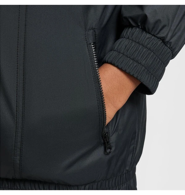 Вітровка дитяча Nike Sportswear Windrunner Black L зріст 152 см Чорний HJ2534-010 - Фото 6 Вітровка дитяча Nike Sportswear Windrunner Black L зріст 152 см Чорний HJ2534-010 - зображення 6
