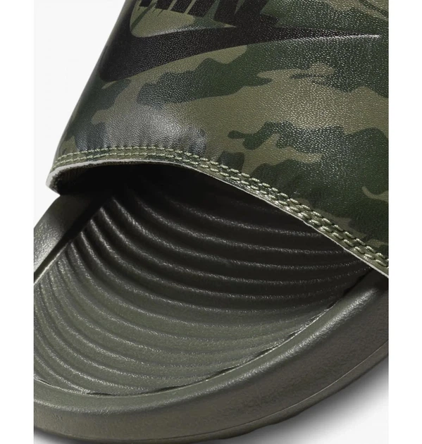 Тапочки мужские Nike Victori One Slide Print 38.5 Хаки CN9678-200 - Фото 6 Тапочки мужские Nike Victori One Slide Print 38.5 Хаки CN9678-200 - изображение 6