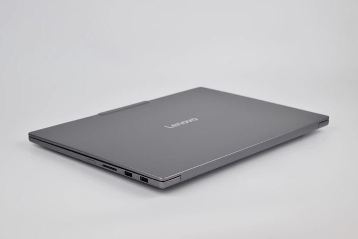 Ноутбук Lenovo IdeaPad Pro 5 16IAH10 U9 285H / 32GB / 1TB / Intel Arc 140T / 16" 2.8K OLED 120Hz - Фото 3 Ноутбук Lenovo IdeaPad Pro 5 16IAH10 U9 285H / 32GB / 1TB / Intel Arc 140T / 16" 2.8K OLED 120Hz - изображение 3